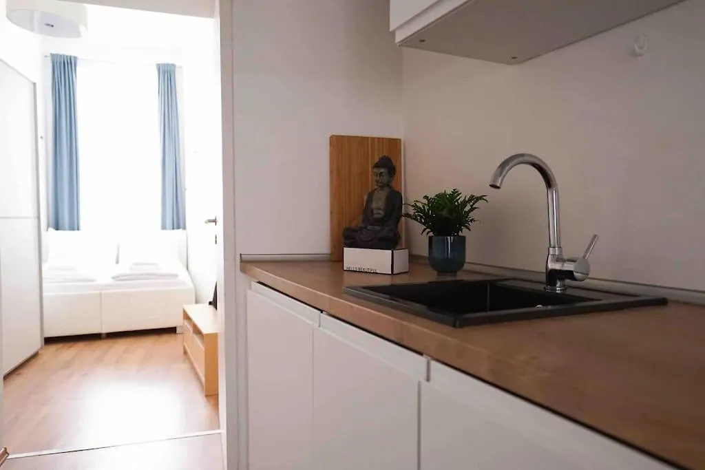 Modern Living In City Center - Fully Equipped Vienna