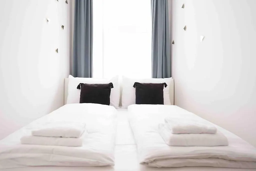 Modern Living In City Center - Fully Equipped Vienna 0*,