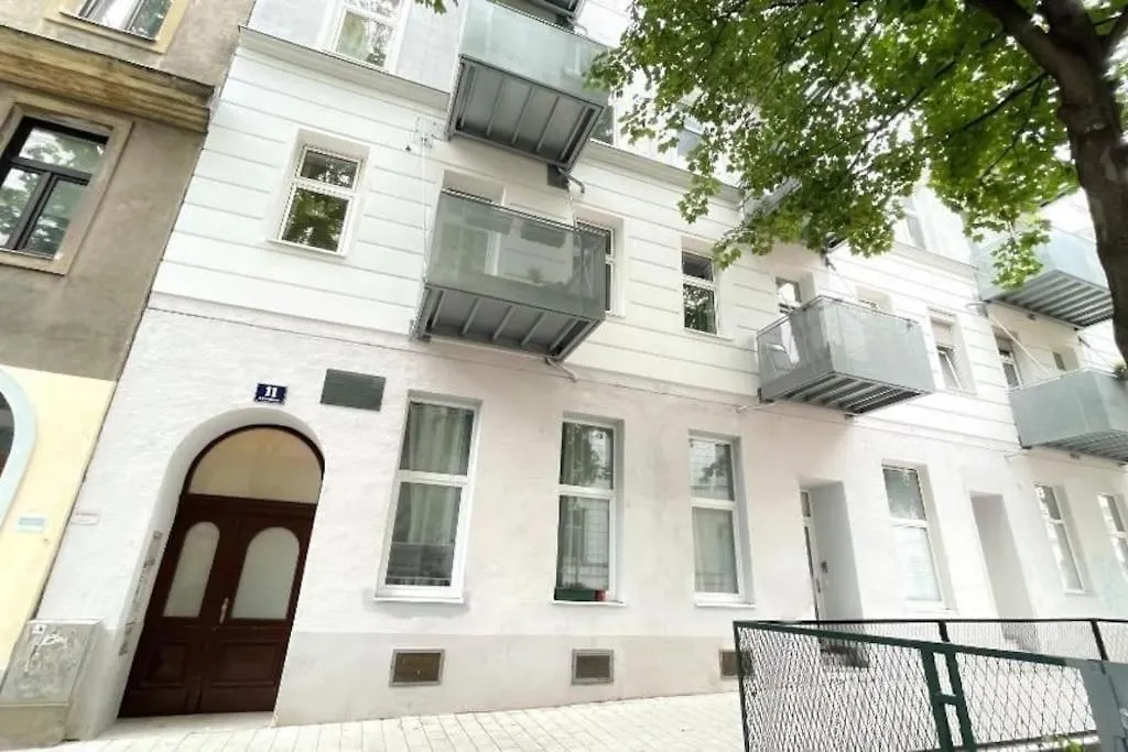 Modern Living In City Center - Fully Equipped Vienna
